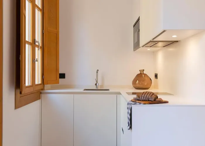 - Gracia 2-b Barcelona